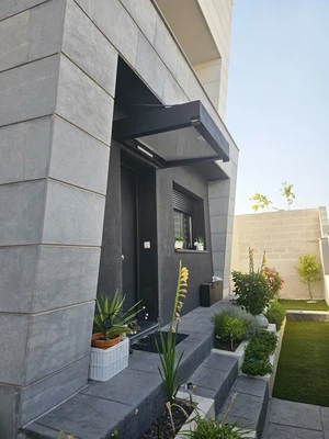 Marquesinas para puertas1